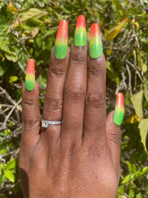 Load image into Gallery viewer, Island rainbow Classic Press On Nails
